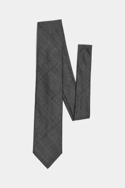 D2 Classic Tie