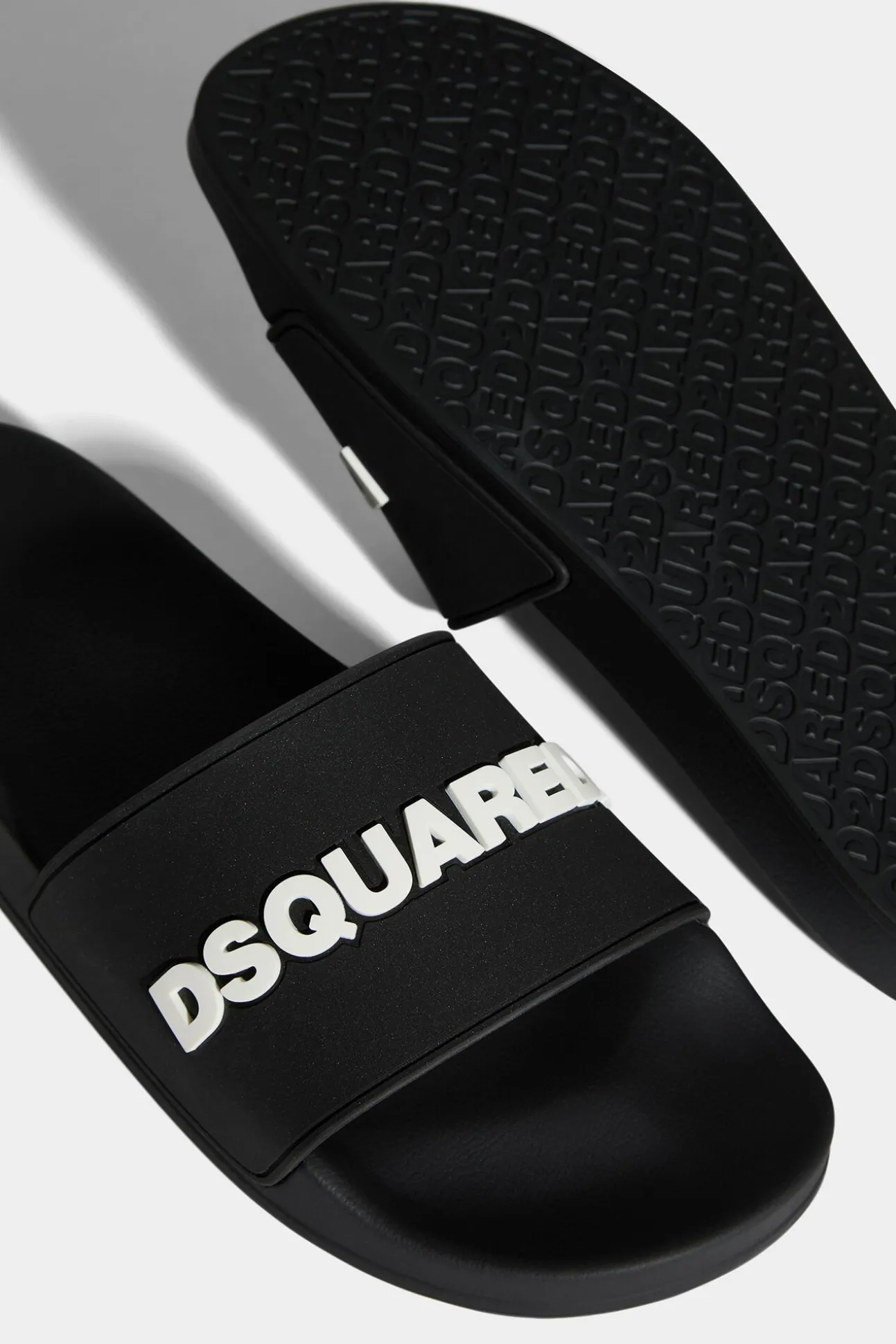 Dsquared2 Logo Slides