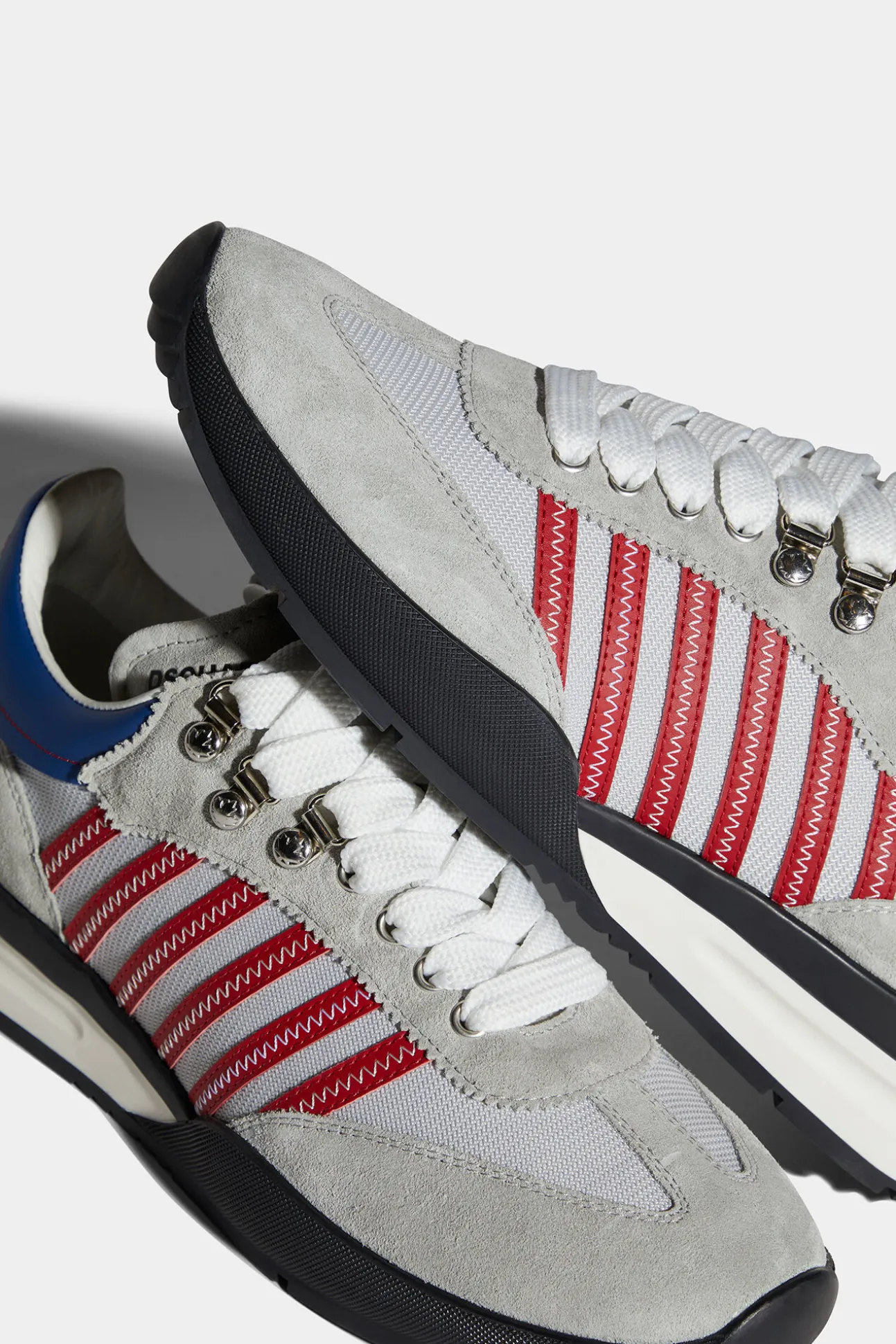 Original Legend Sneakers